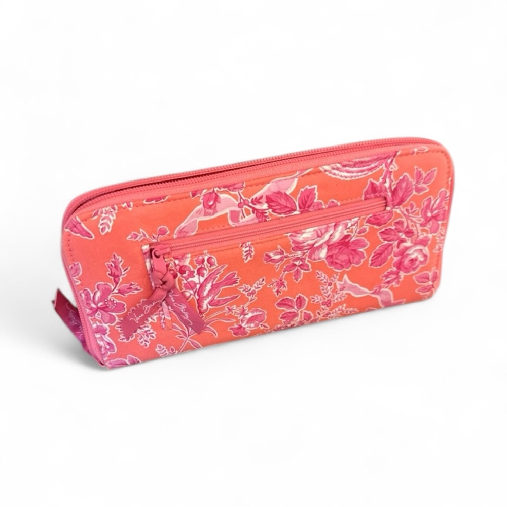 Vera Bradley 10 inch zipper travel wallet/ clutch pattern  Hope Toile